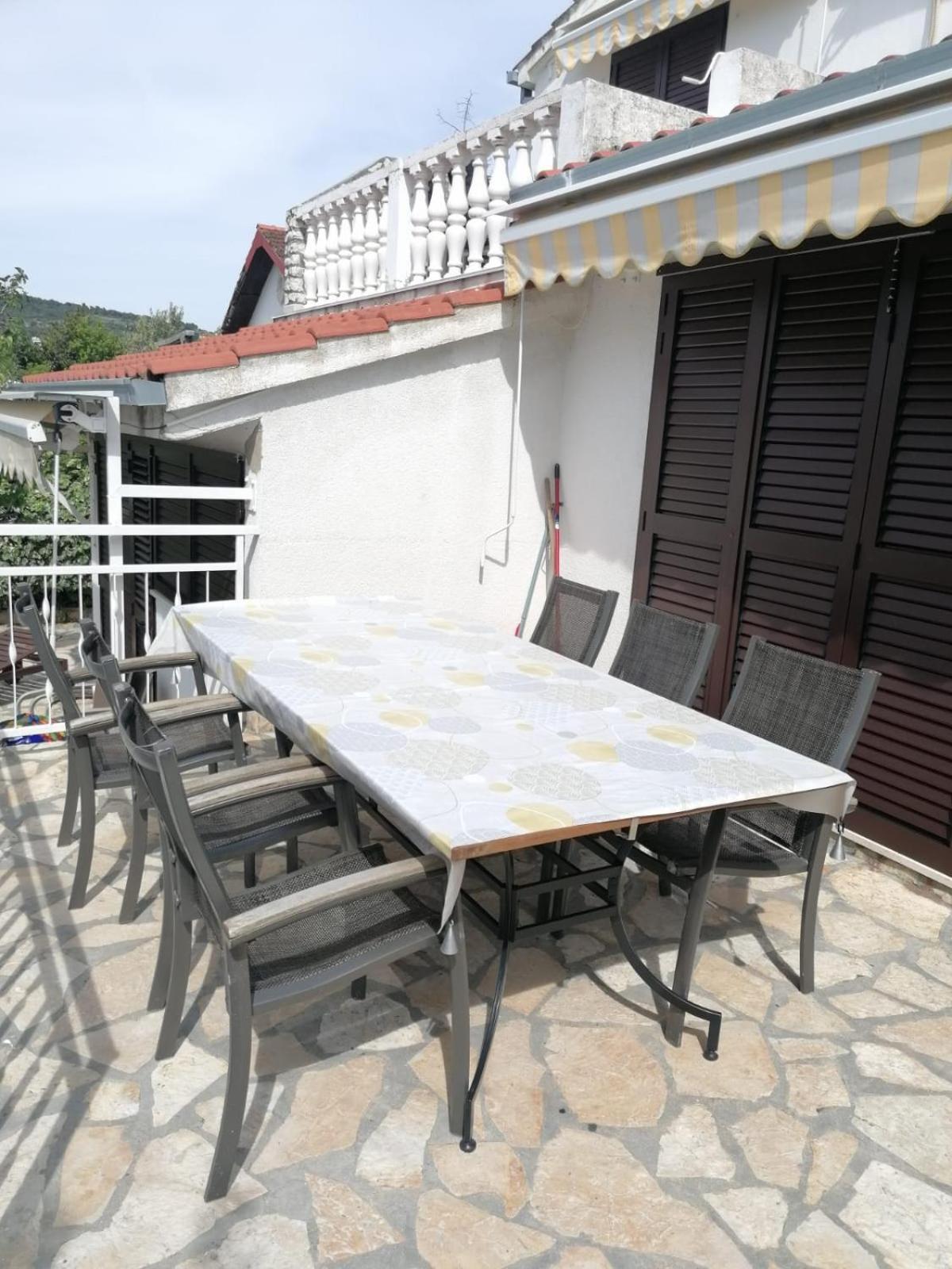 Apartments Villa Julia Trogir Exterior photo